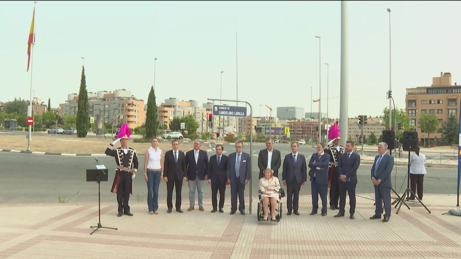 Inaugurada una plaza en Fuencarral-El Pardo en honor del que fuera presidente del Congreso Landelino Lavilla
