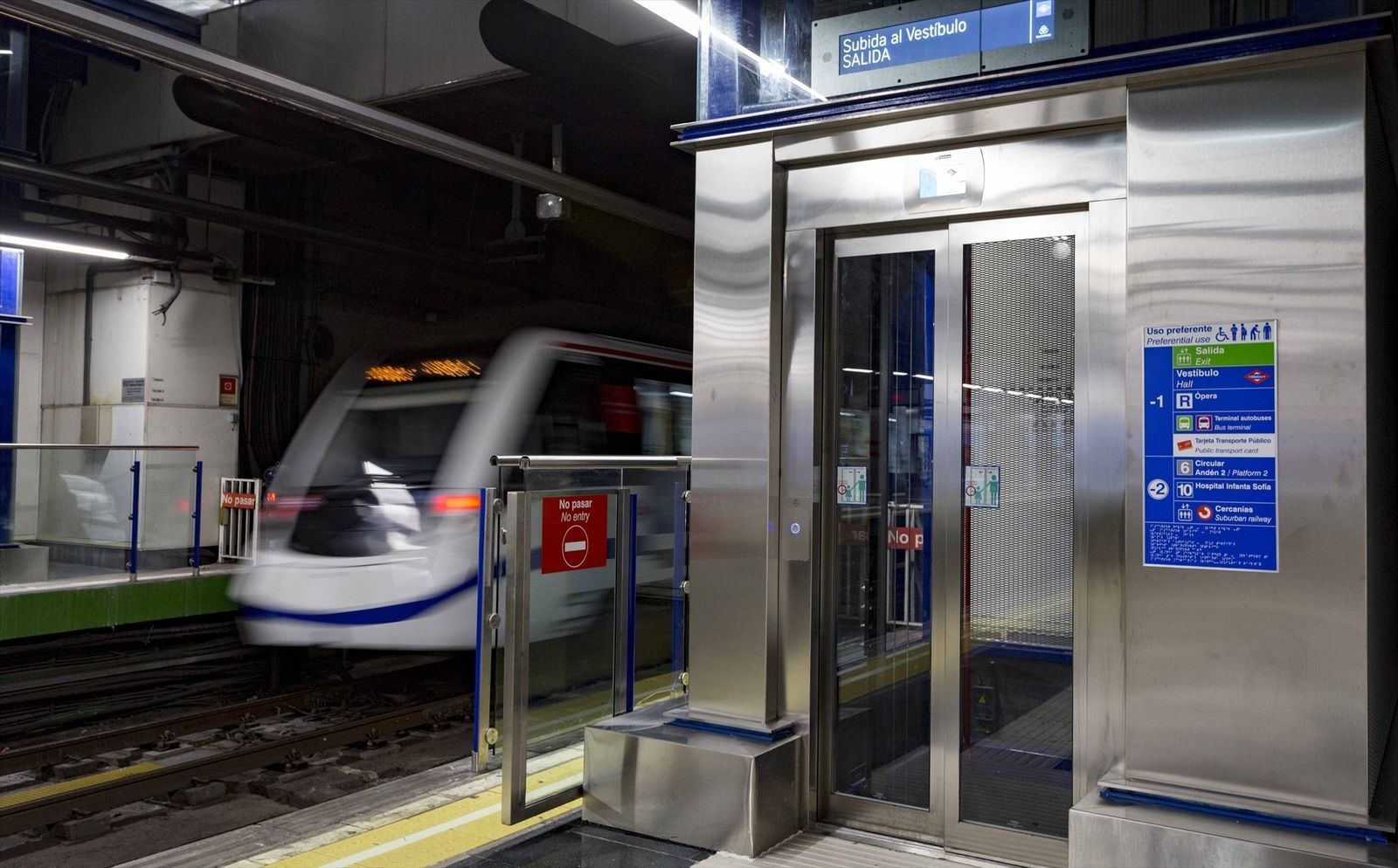 Línea 6 de Metro en la estación de Príncipe Pío