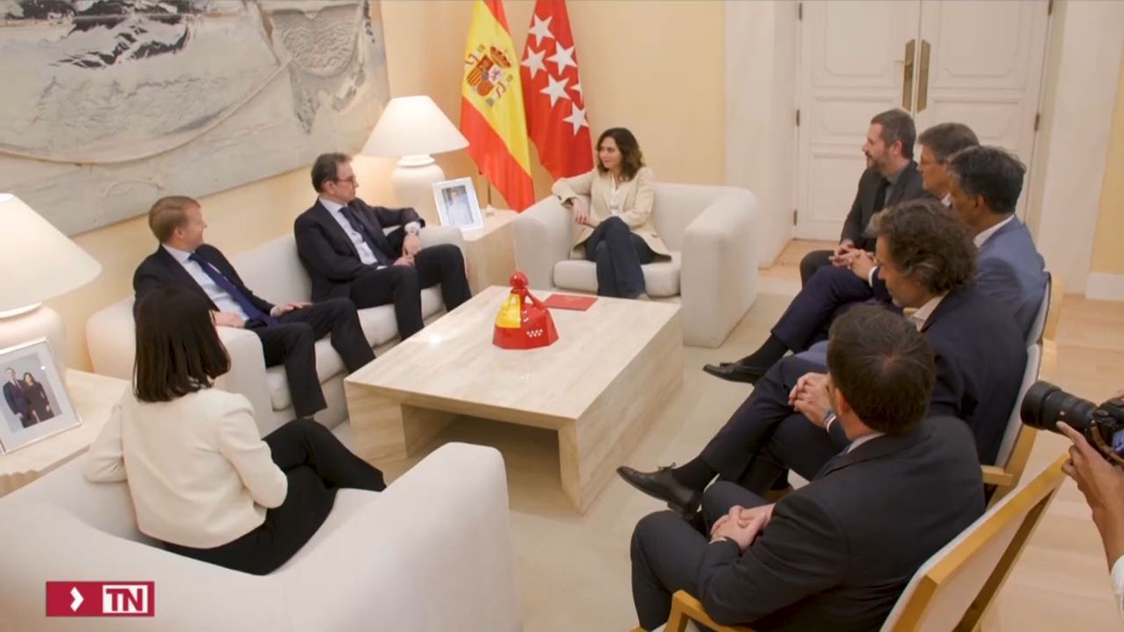 Ayuso y Almeida reciben al presidente de  la hotelera Marriott