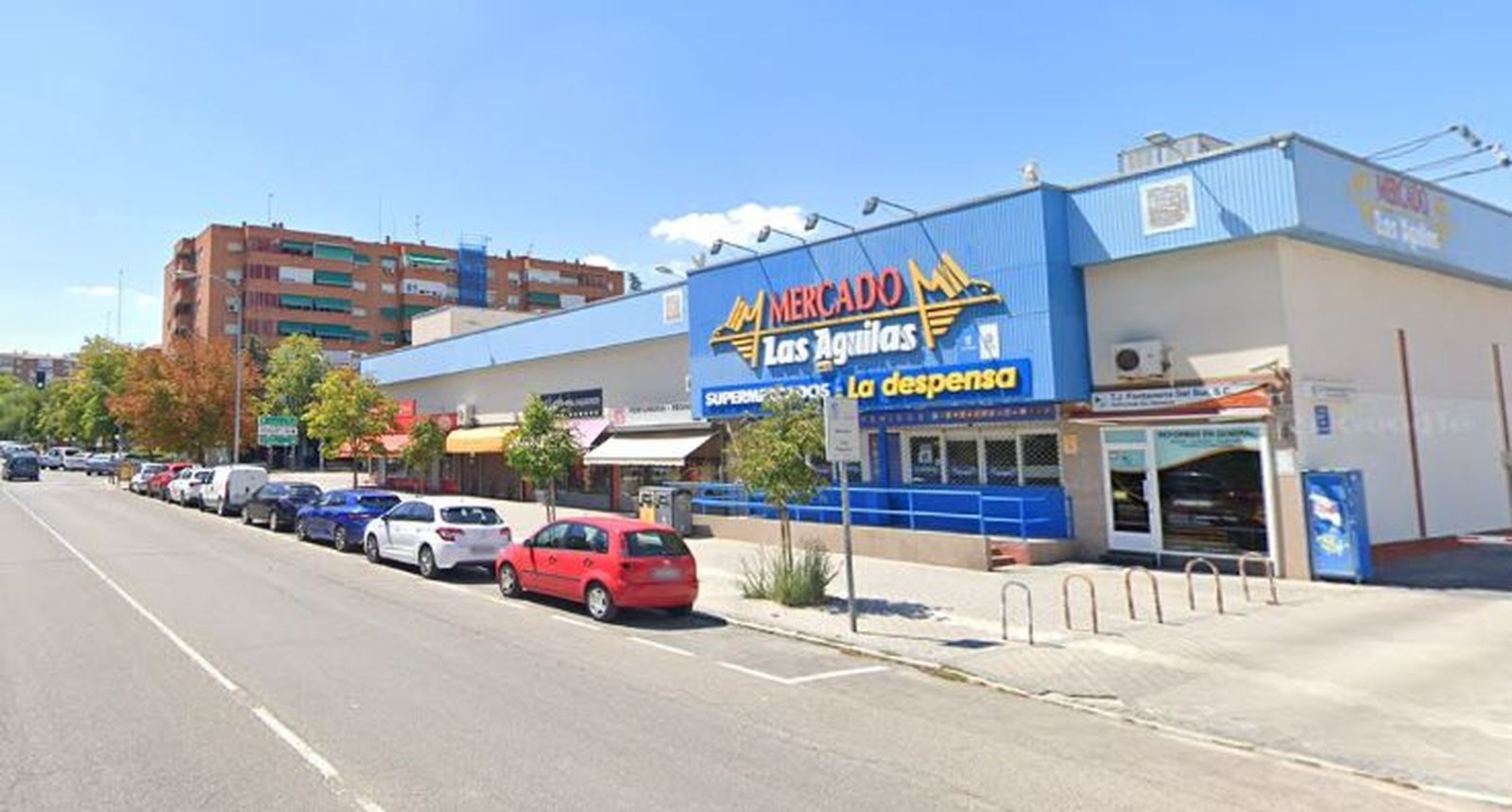 Avenida de Blas Cabrera en el barrio de Las Águilas, Latina