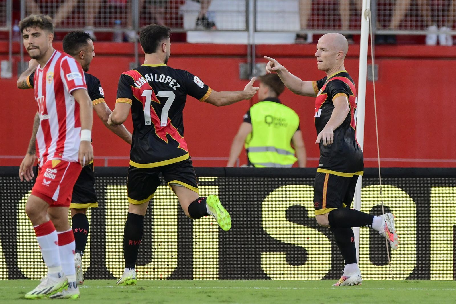 Isi ante el Almería