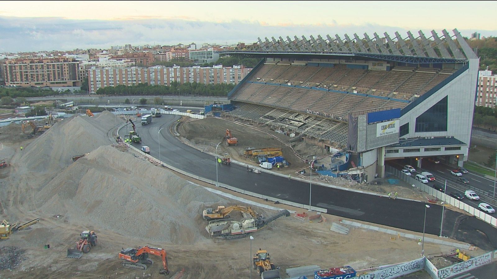 Trabajos de última hora en el Calderón previos a los desvíos que habrá en la M-30