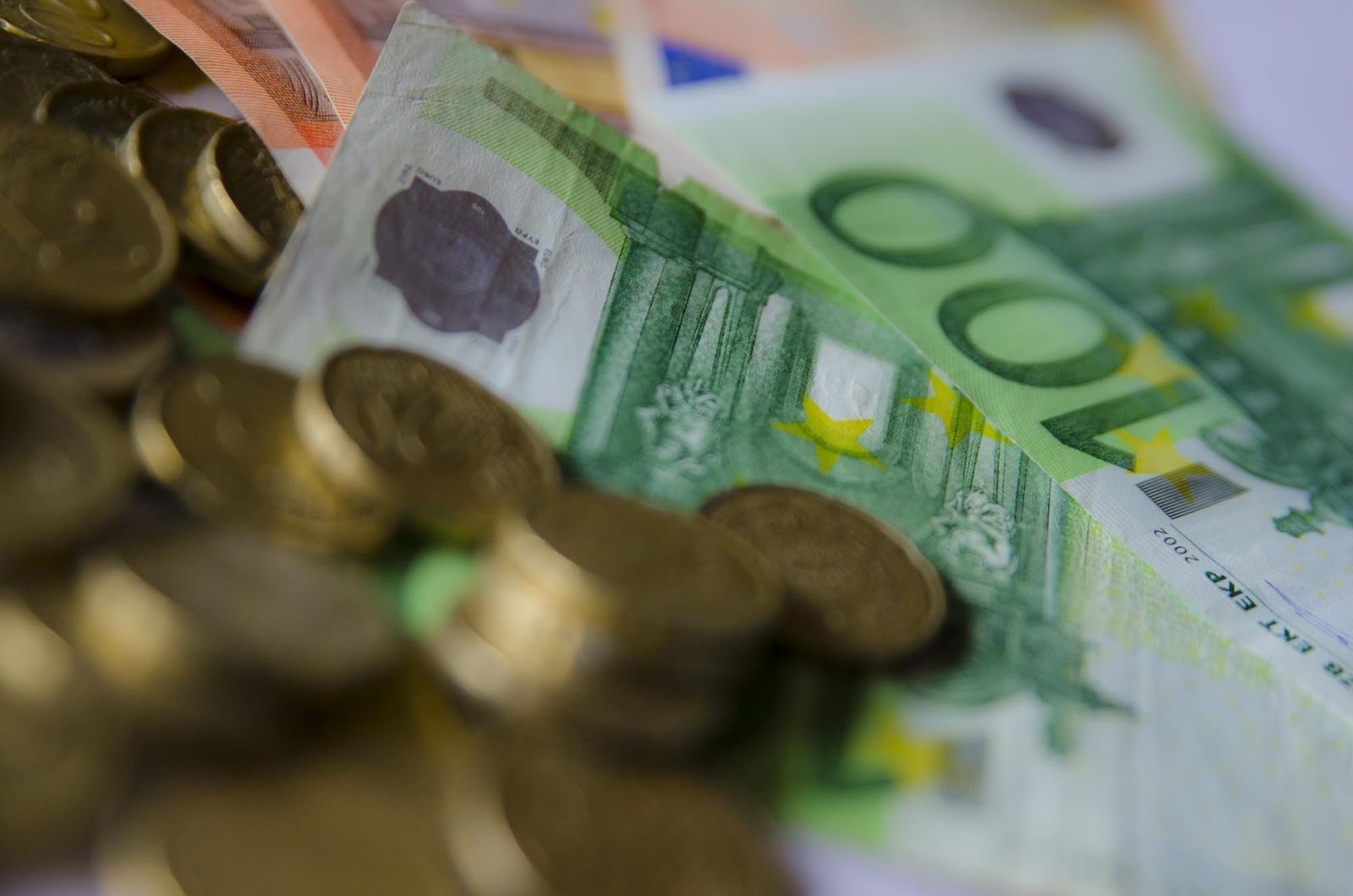 Monedas y billetes