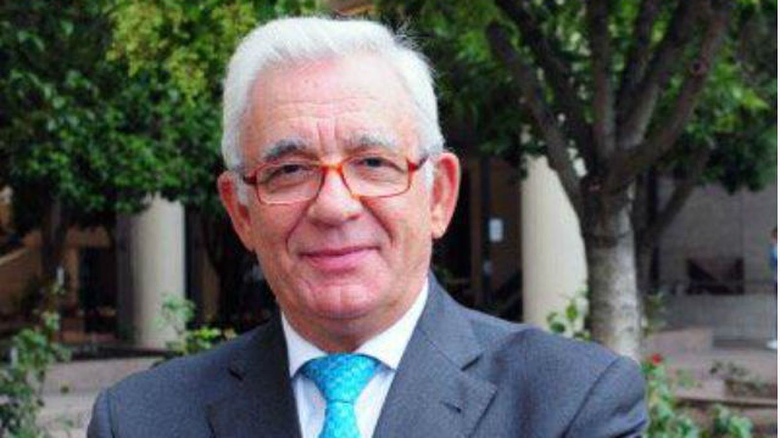 Sánchez Martos presenta un Plan de Humanización de la Asistenica Sanitaria