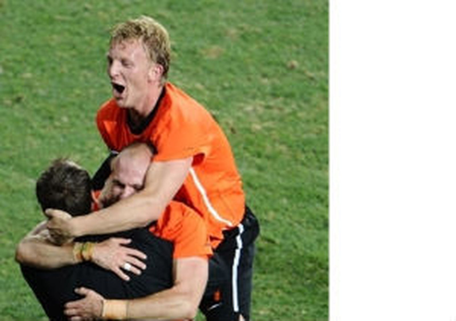 Holanda echa a Brasil y vuelve a semifinales 12 años después