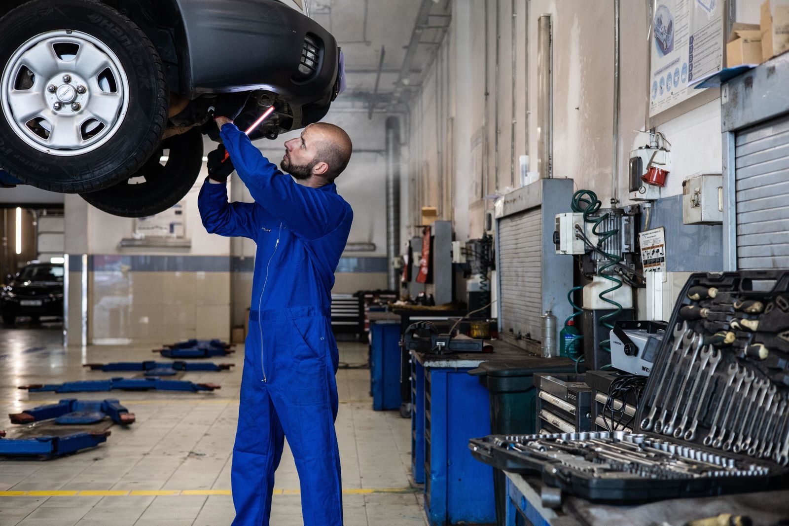 Faltan unos 2.000 mecánicos en los talleres de reparación de automóviles: "Un sector con paro cero"