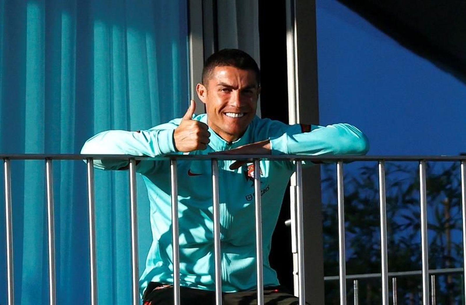 Cristiano Ronaldo viaja a Turín en un avión-ambulancia