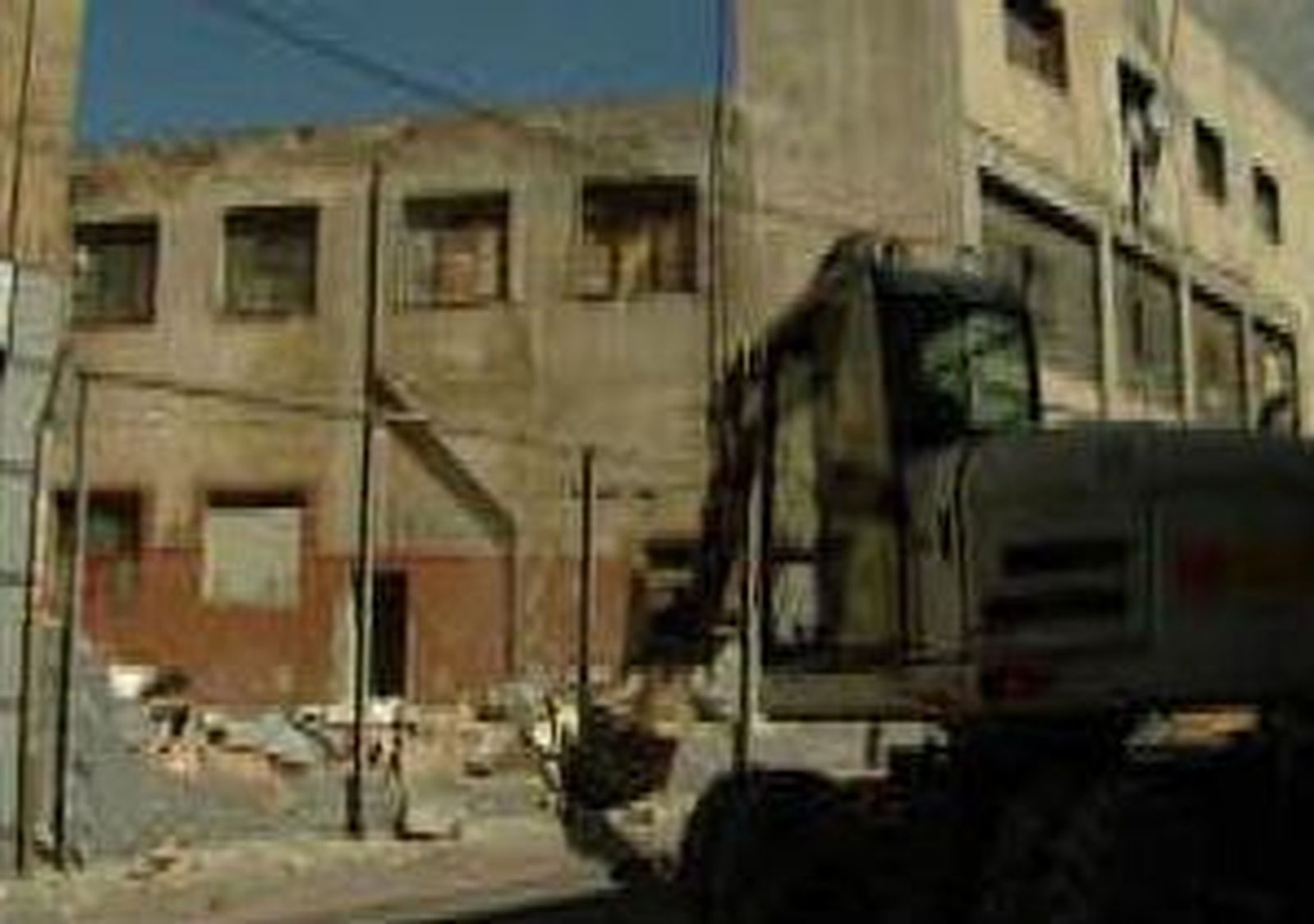 Desalojan a 53 personas de un edificio en  ruinas en Carabanchel por peligro de derrumbe inminente