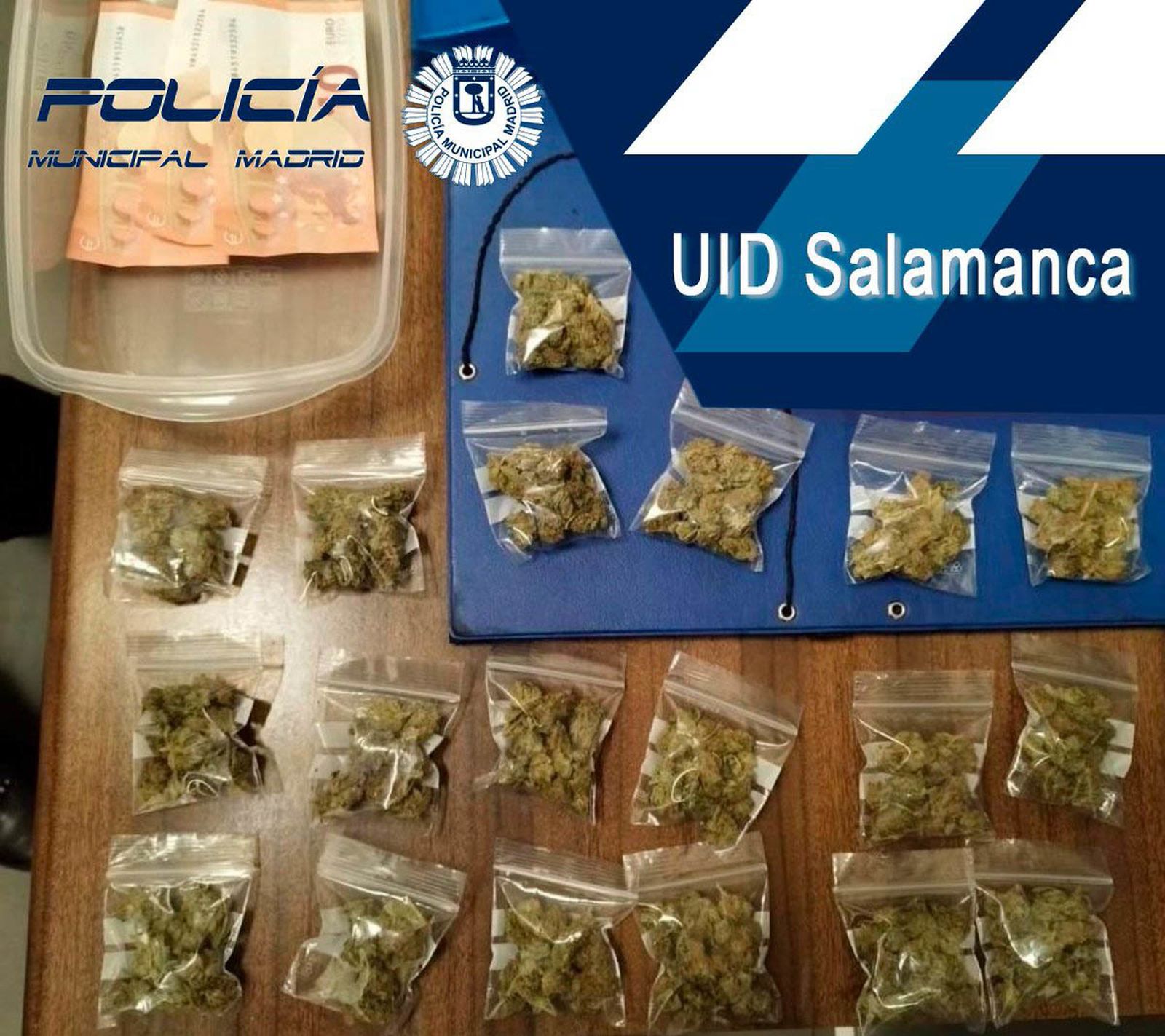 Detienen a un 'rider' con bolsitas  de marihuana preparadas para su venta