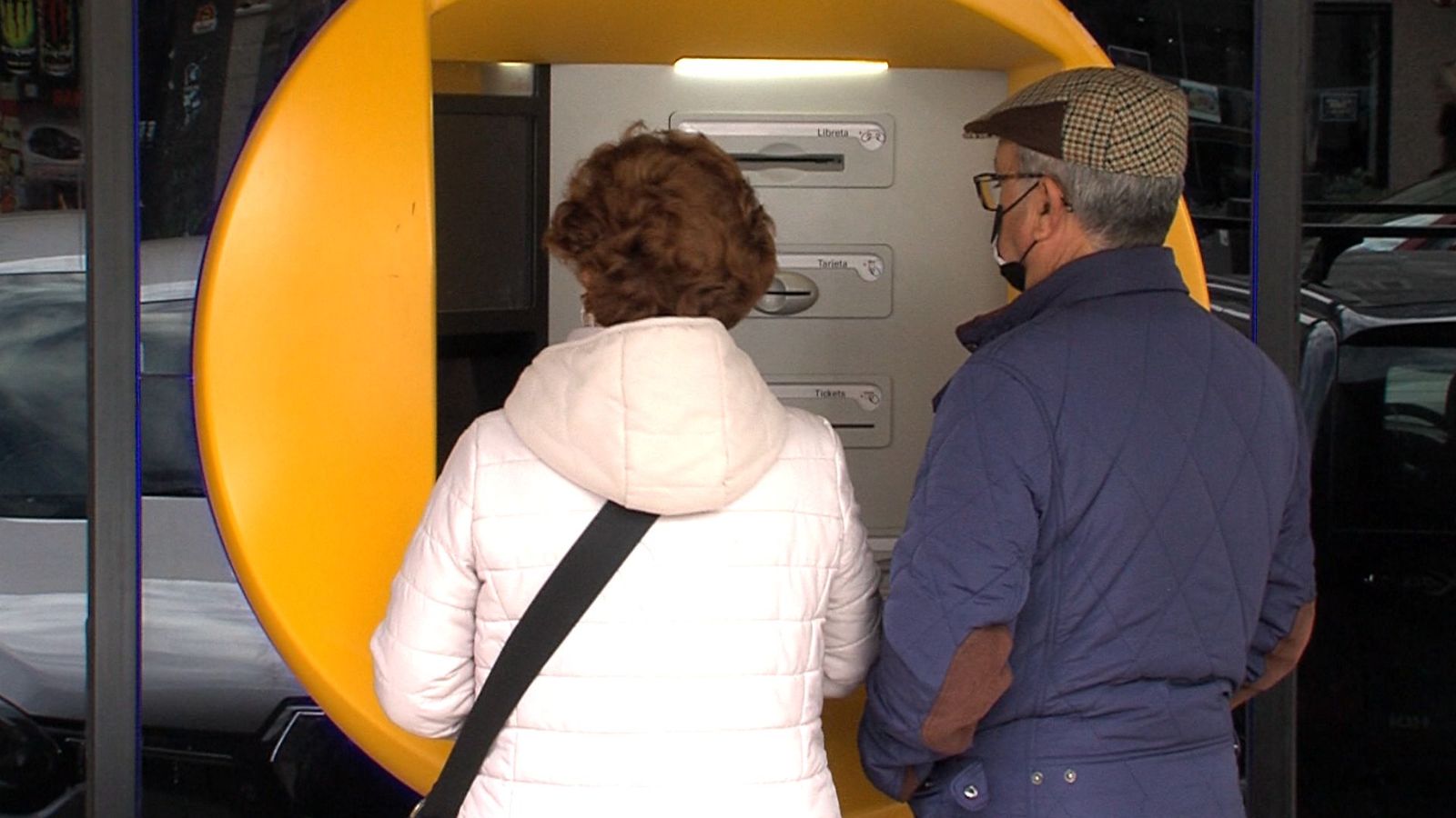 Odisea para cobrar la pensión en Fuenlabrada