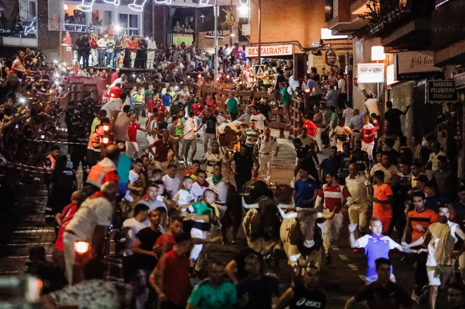 Un multitudinario encierro del 'farol' de San Sebastián de los Reyes