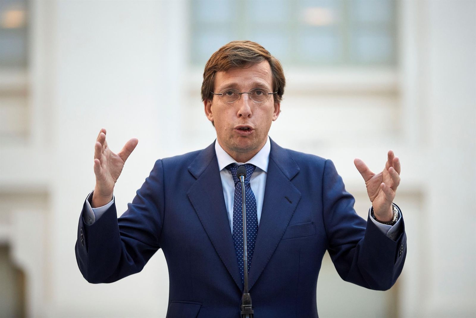 Almeida da explicaciones sobre el supuesto espionaje a Ayuso