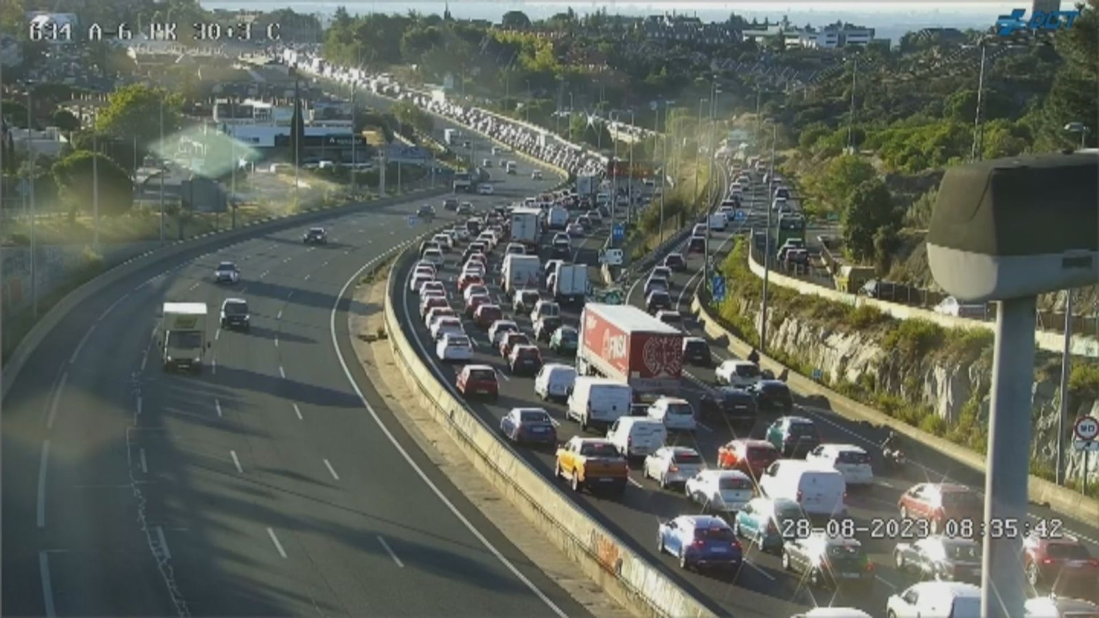 Atascos en la A6 tras una colisión en Torrelodones