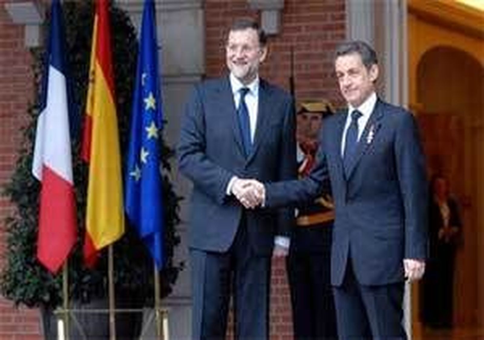 Rajoy descarta subir de nuevo impuestos, aunque "nada es para siempre"
