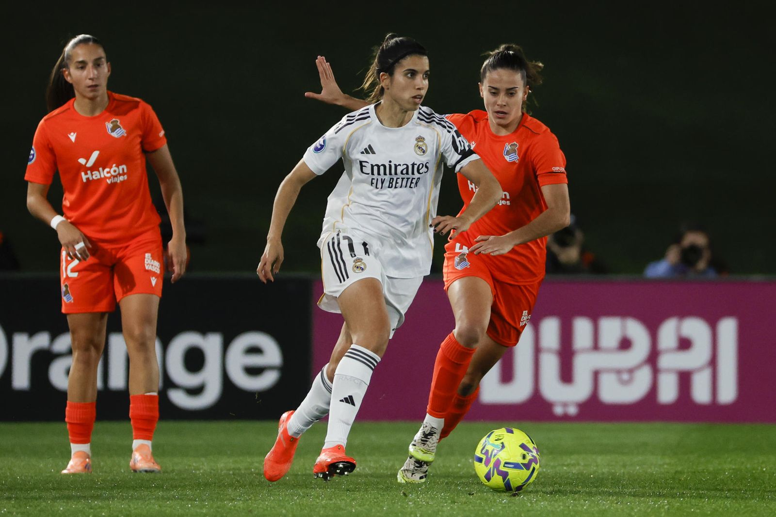 Alba Redondo ante la Real Sociedad