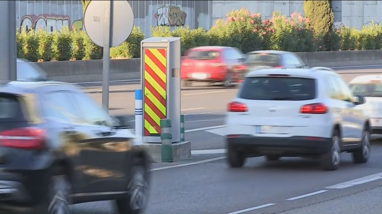 Hasta 31.000 coches diarios bajo la lupa del radar multicarril de la avenida de la Ilustración