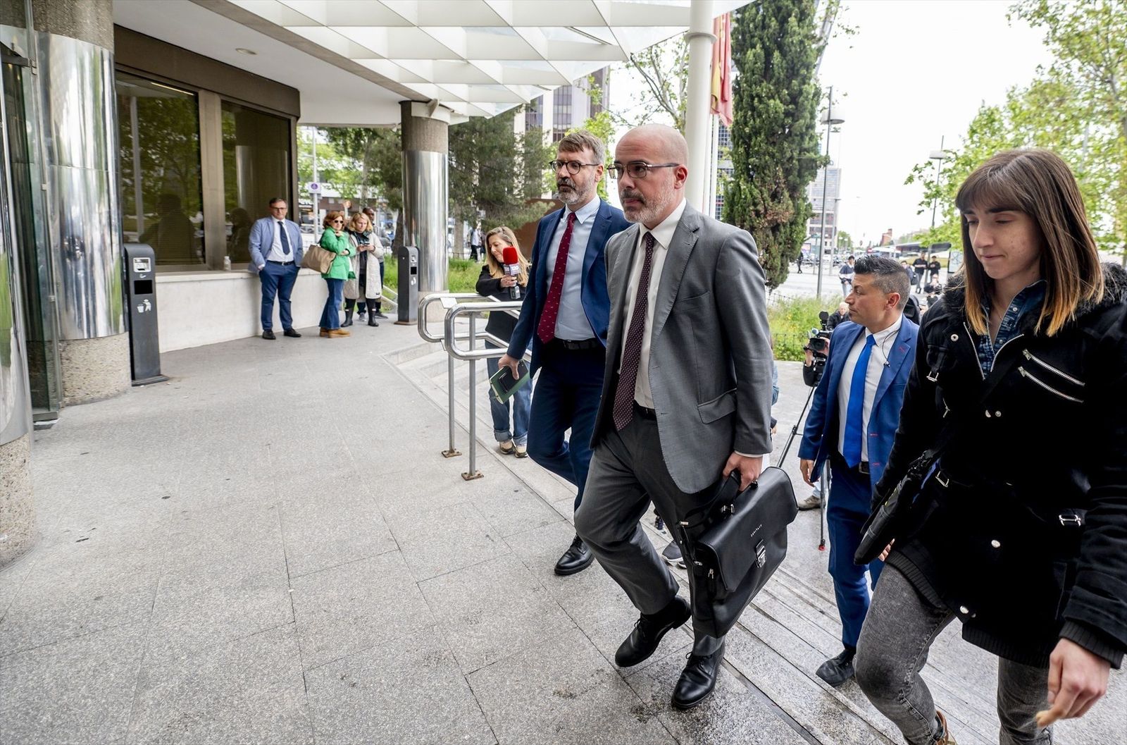 El Ejecutivo regional reitera la dimisión del delegado del Gobierno tras testificar por el caso Begoña Gómez