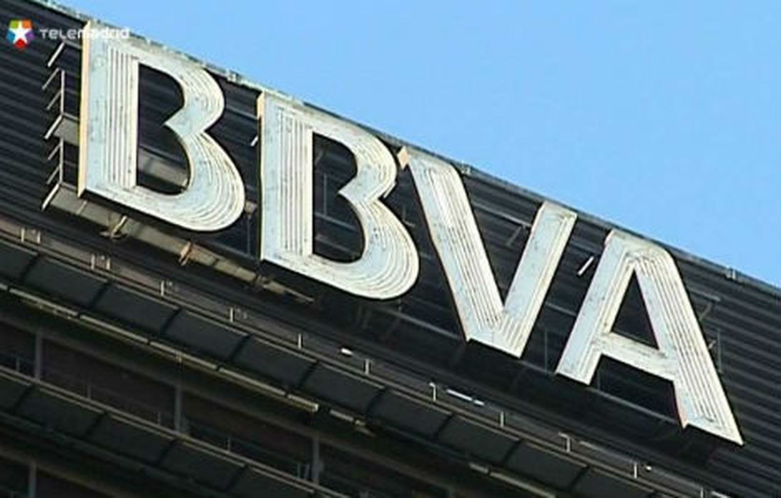 El BBVA mejora tres décimas su previsión  de PIB para 2013, y eleva el paro al 26,8%