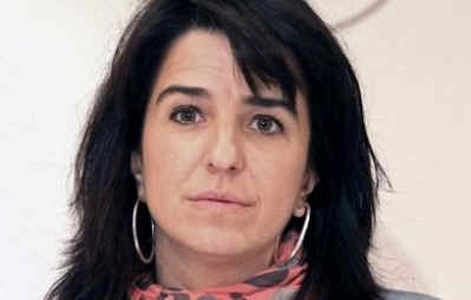 La portavoz de Aralar en el Parlamento vasco dice que una coalición con Bildu no sería la desaparición de Aralar