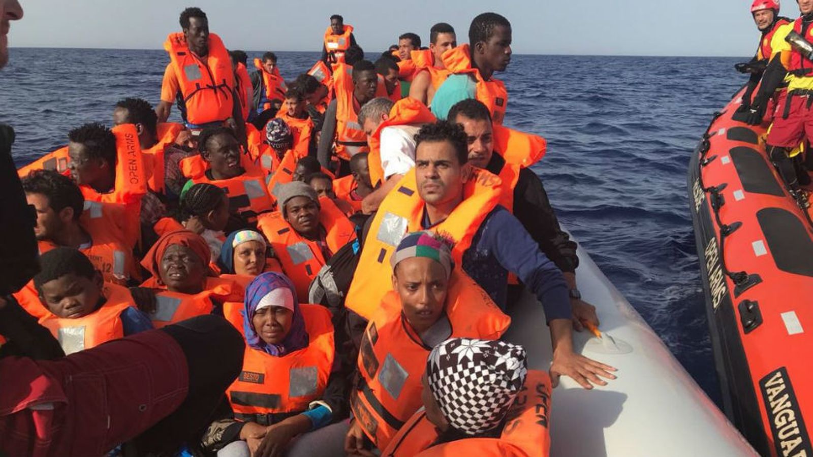 Open Arms solicita desembarcar en puerto español a 60 rescatados en Libia