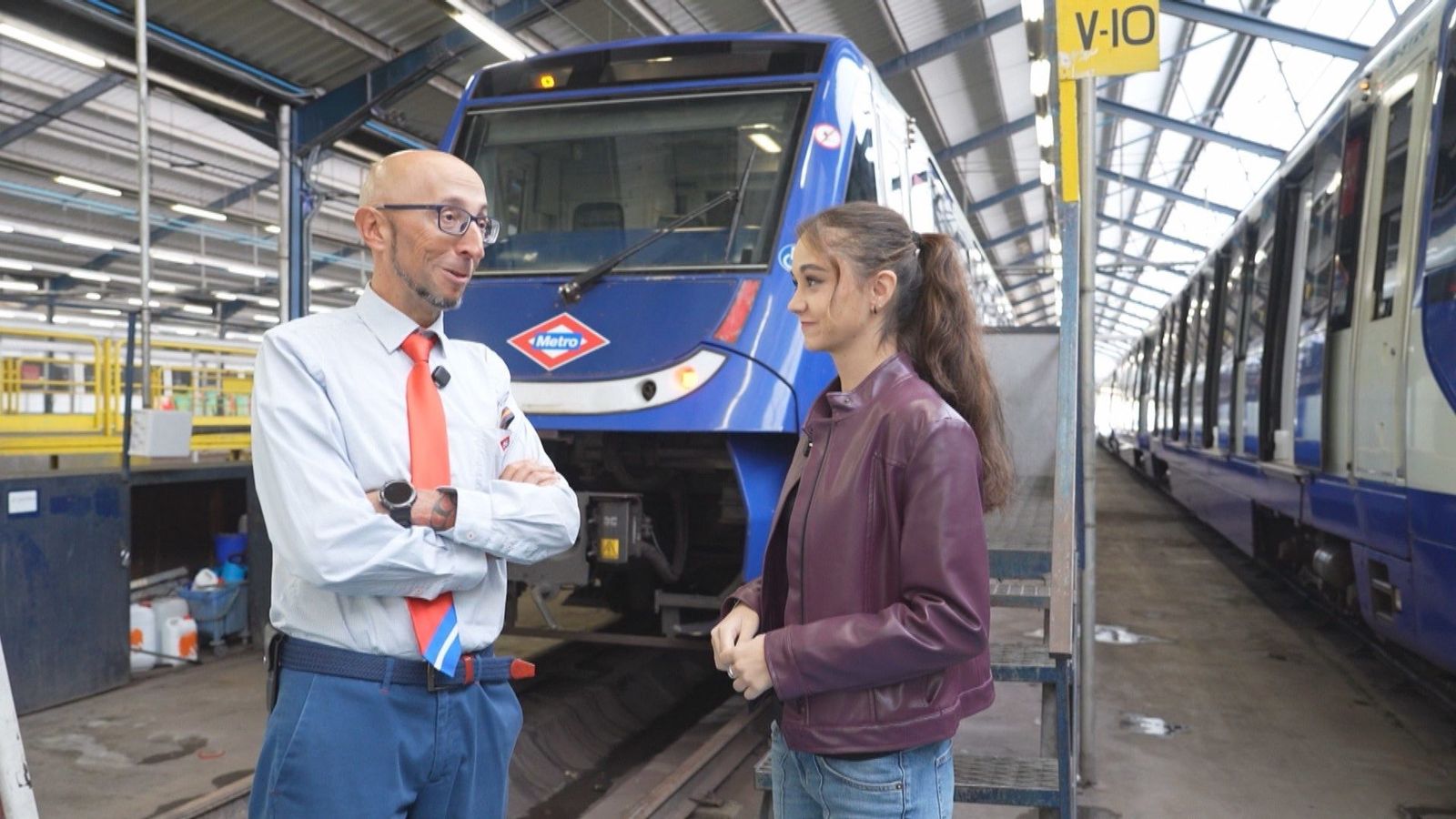 Mucho más que conducir trenes: los empleos que mueven el Metro de Madrid