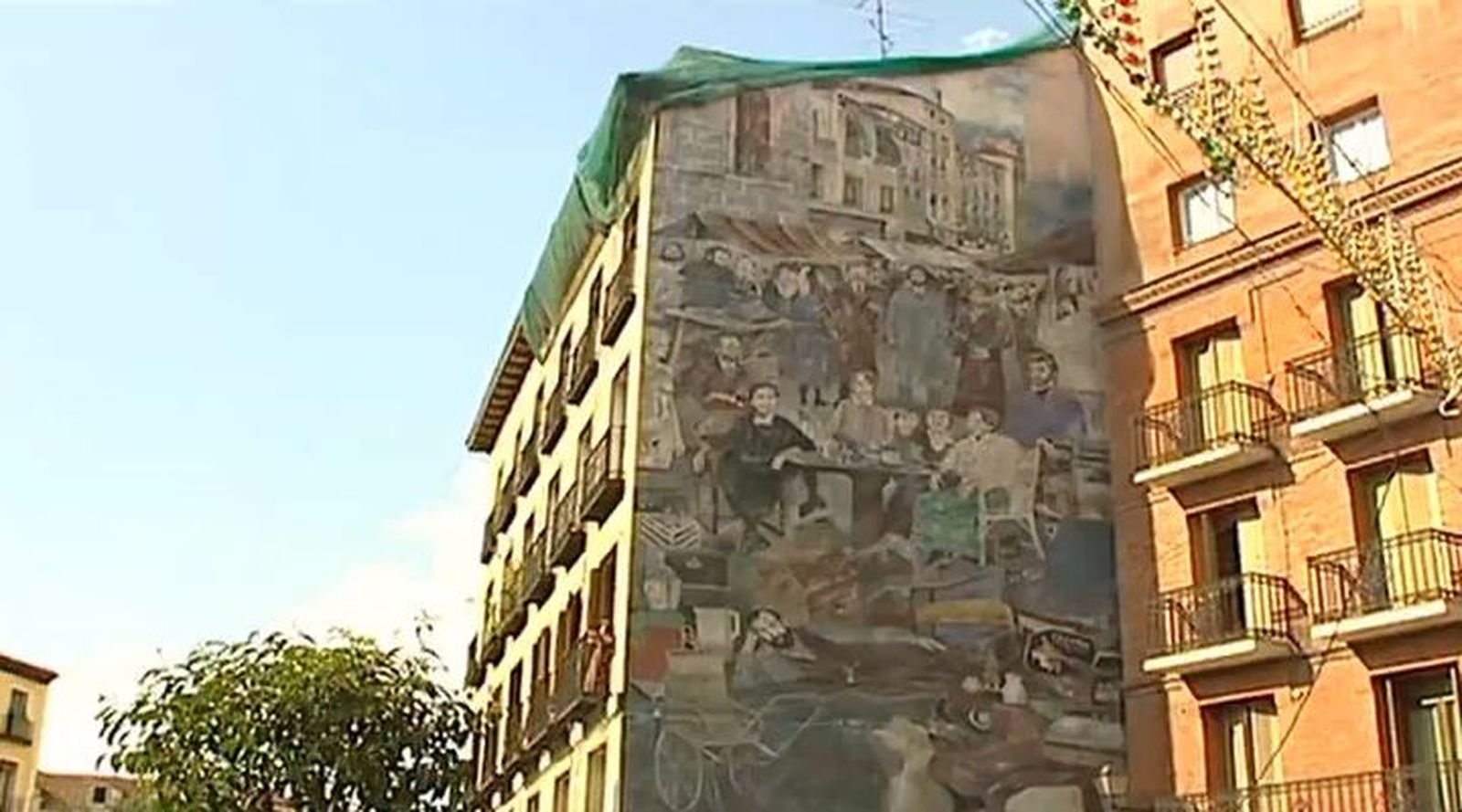 El mural gigante de la Plaza de Cascorro, obra de Cavestany, será restaurado