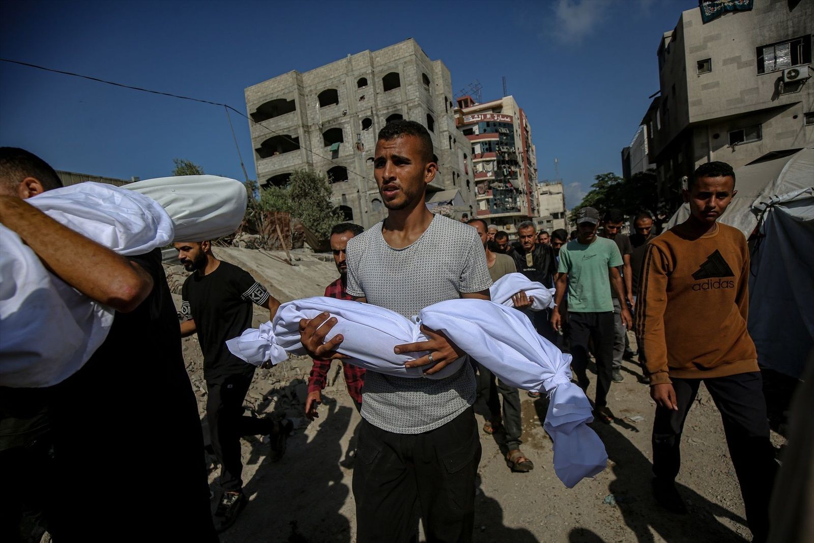 Israel mata a 76 palestinos en Gaza mientras sigue con su plan de ocupación de la ciudad