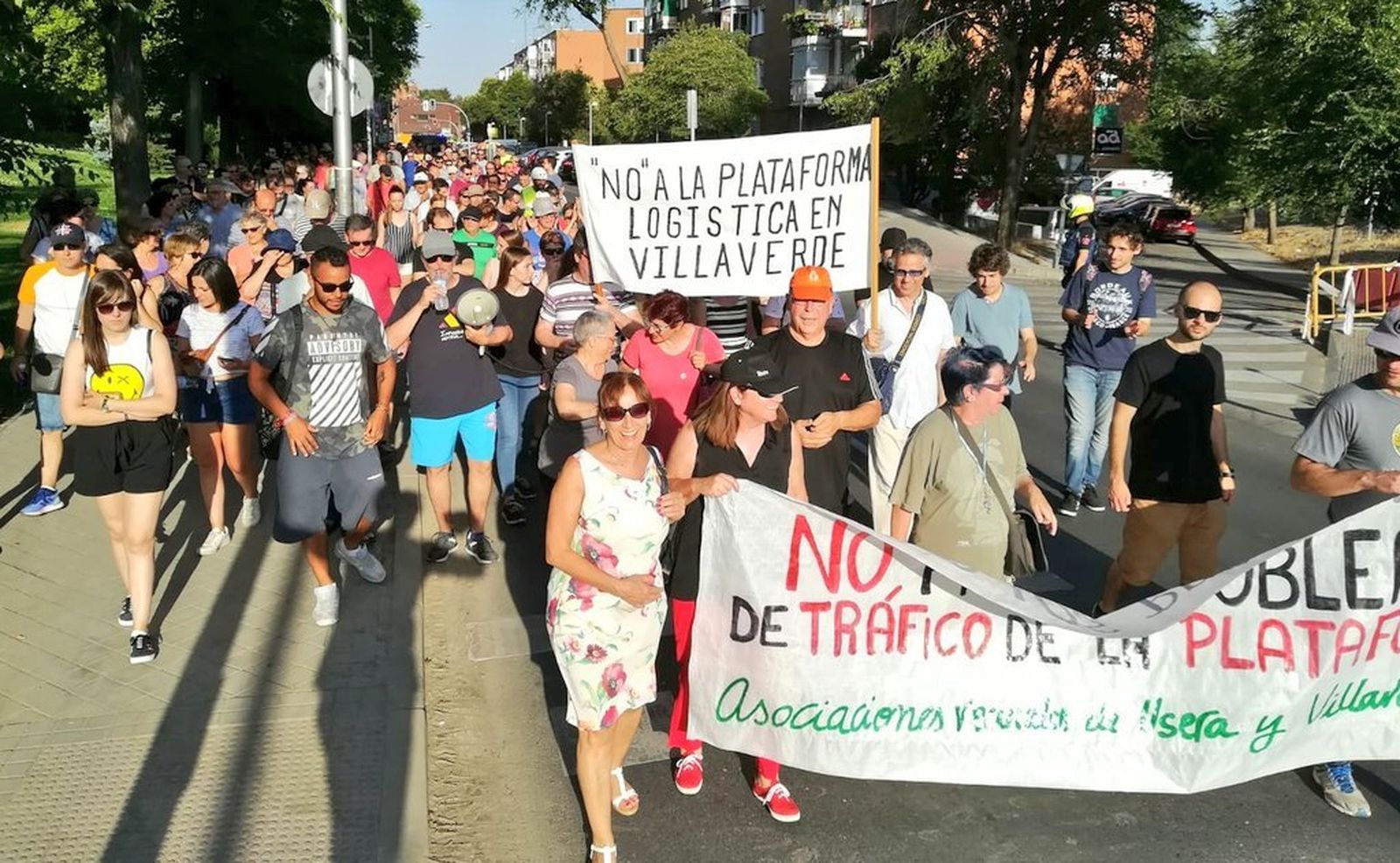 Protesta de los vecinos de Villaverde y Usera contra la plataforma logística de la M40