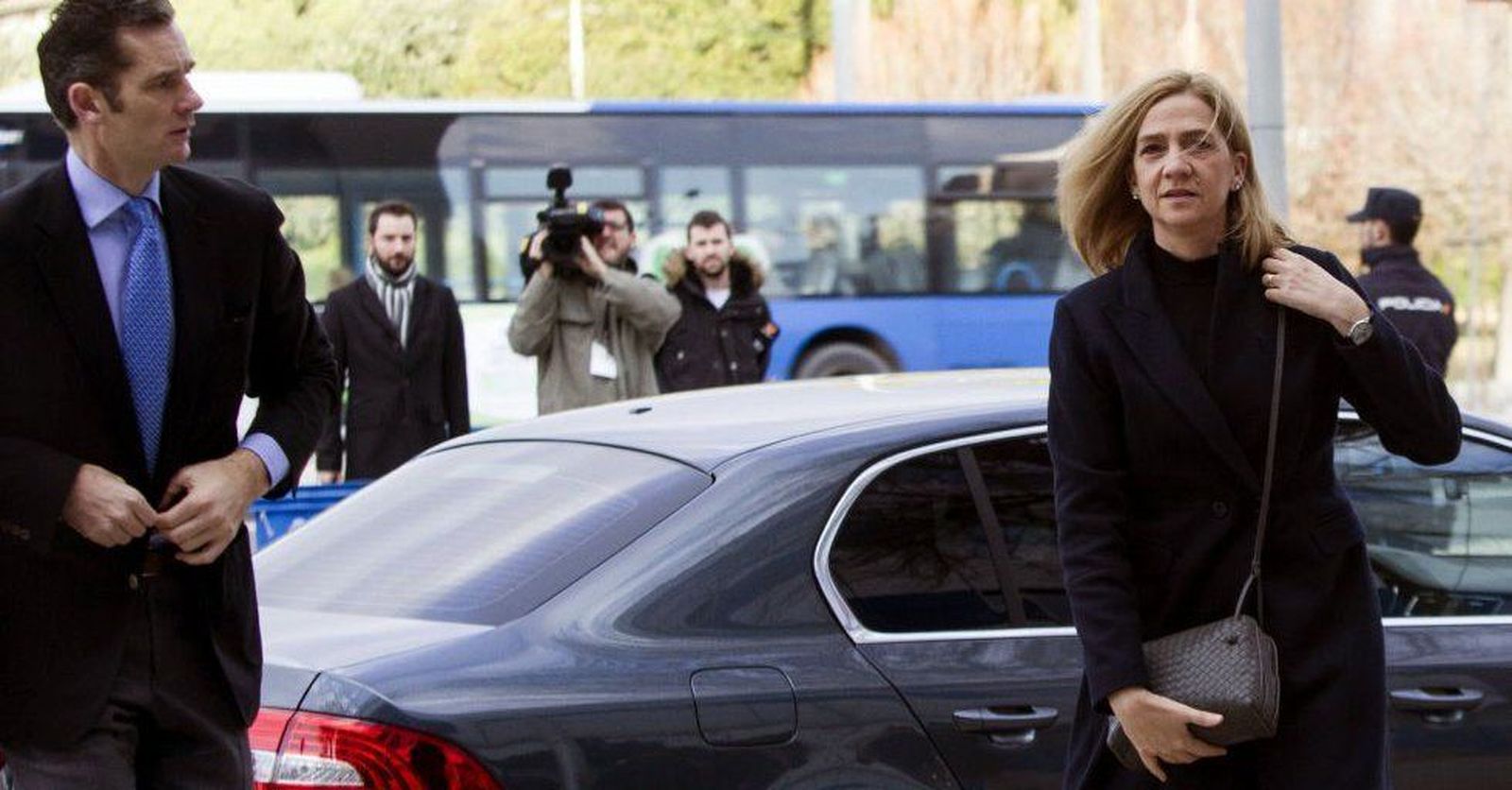 La infanta y Urdangarin cargaban a Aizoon gastos propios y de sus escoltas