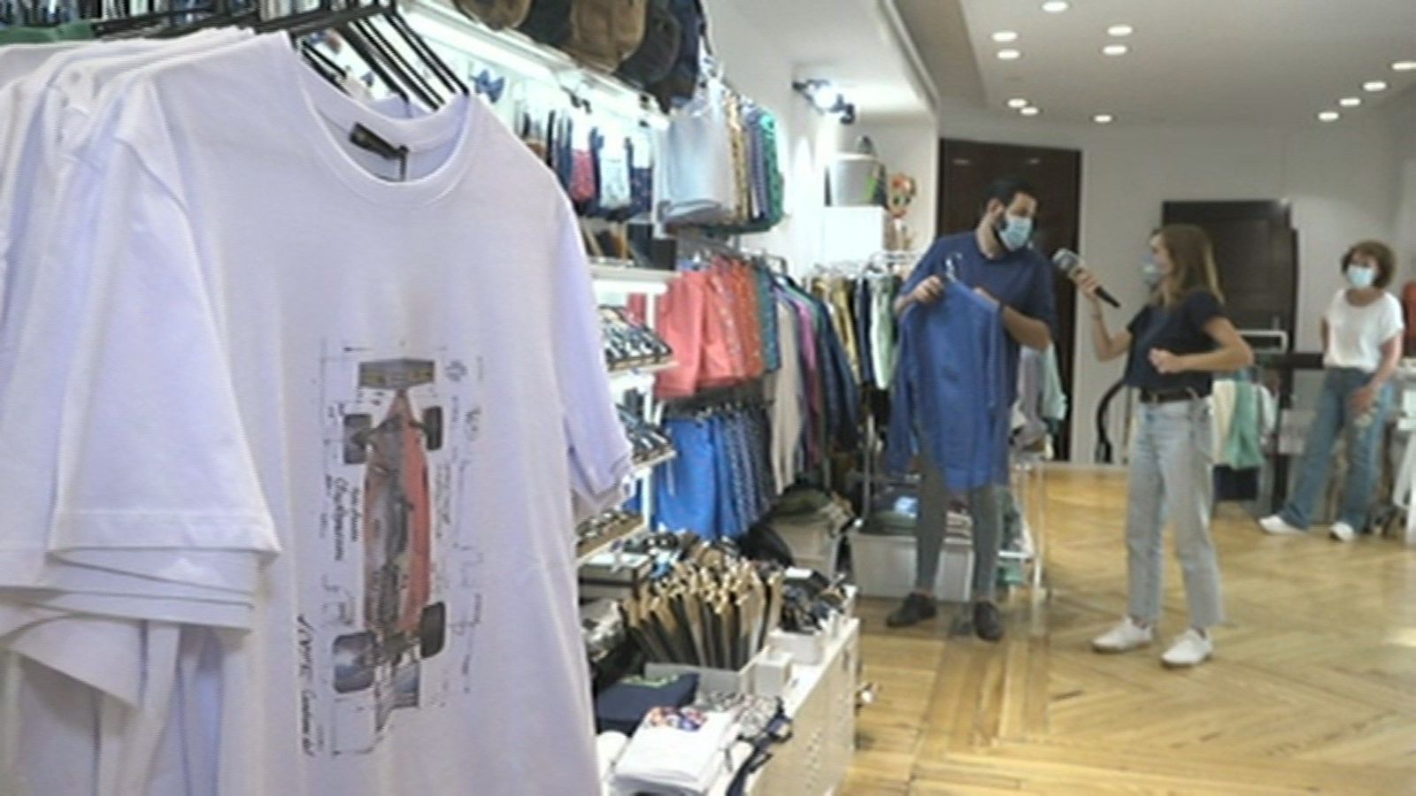 Reabre el mercadillo de la calle Serrano
