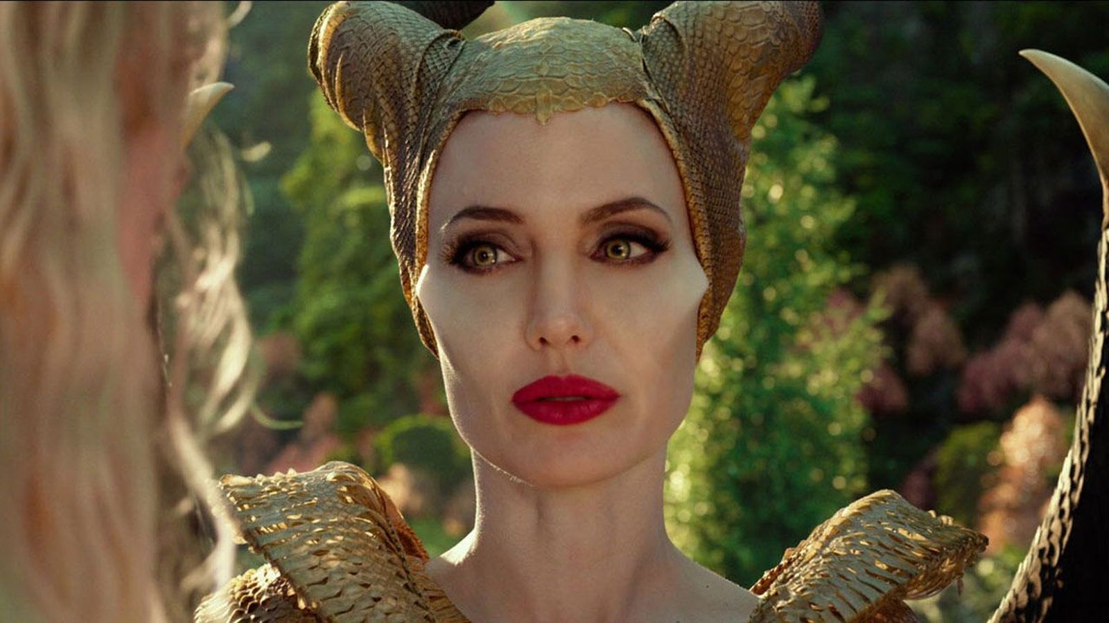 Angelina Jolie vuelve a la gran pantalla con "Maléfica: maestra del mal”