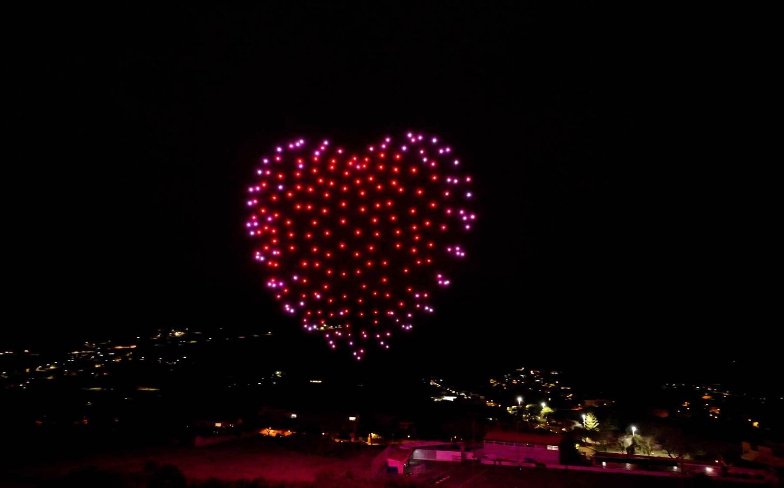 Un espectáculo de drones iluminará el cielo de Madrid