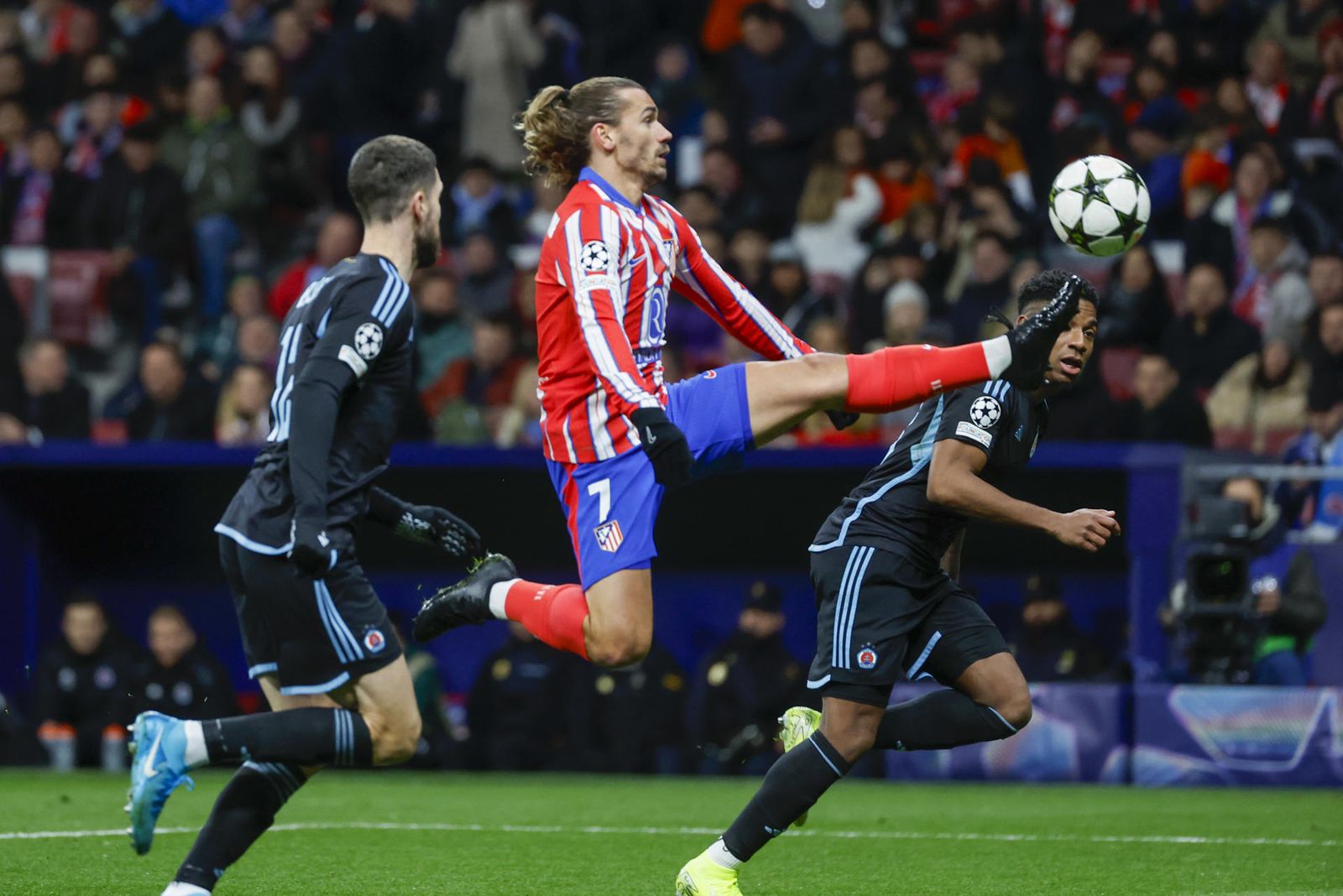 Griezmann ante el Slovan Bratislava