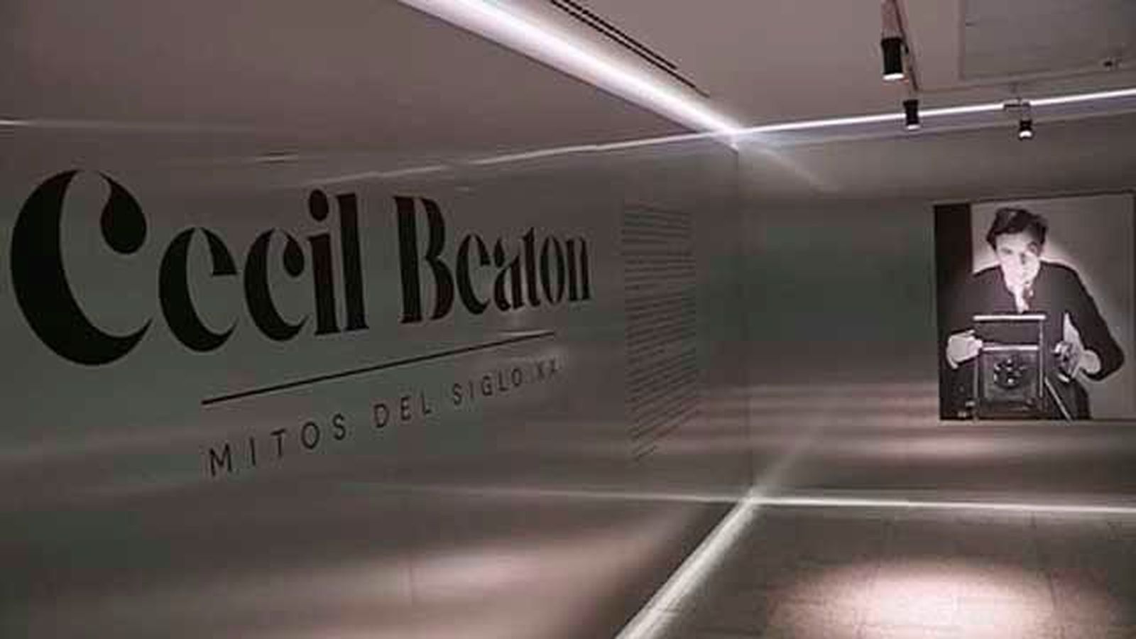 Una exposición recorre los mitos de Cecil Beaton, el fotógrafo de las estrellas