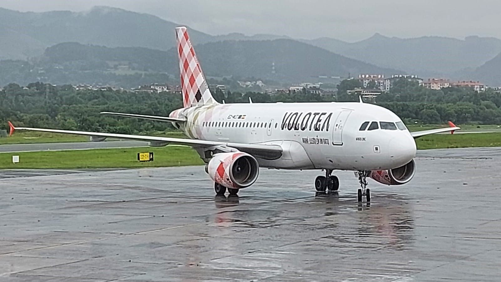 Imagen de archivo de un avion de Volotea