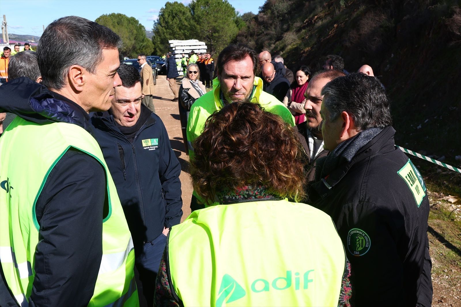 Puente, junto a Moreno Bonilla y Sánchez en Adamuz