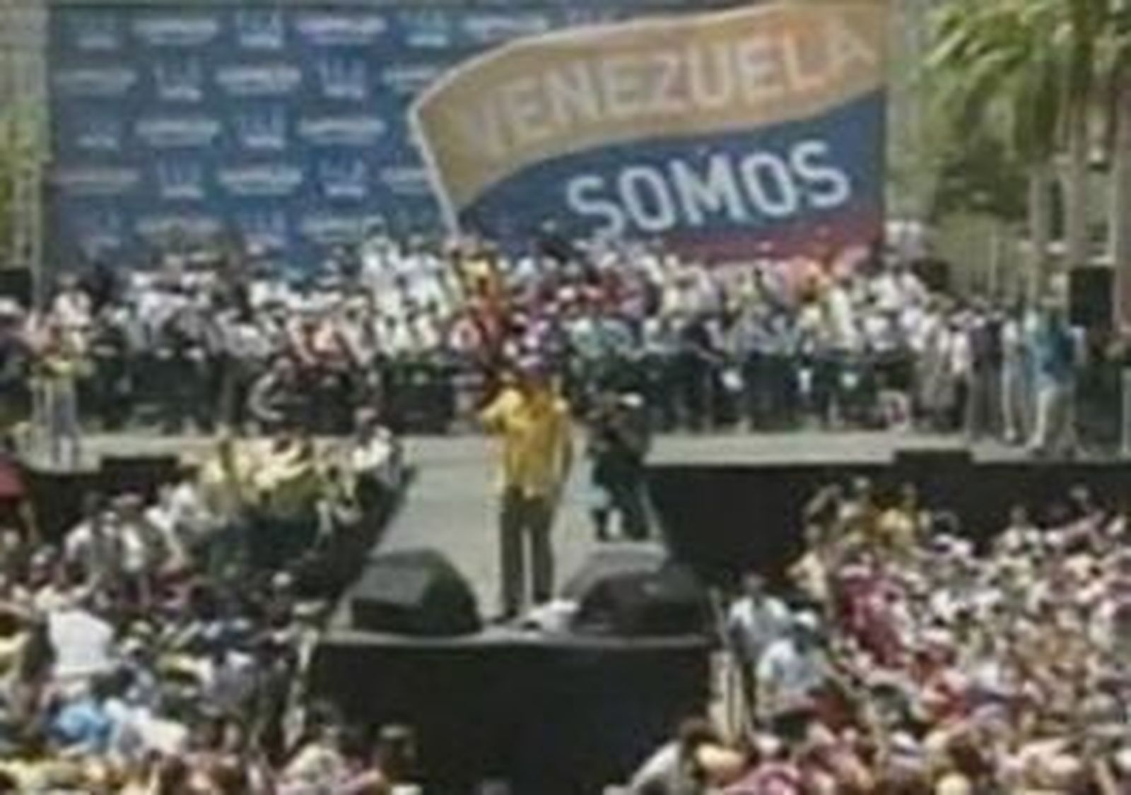 Capriles pide una explicación tras denuncias de manipulación electoral