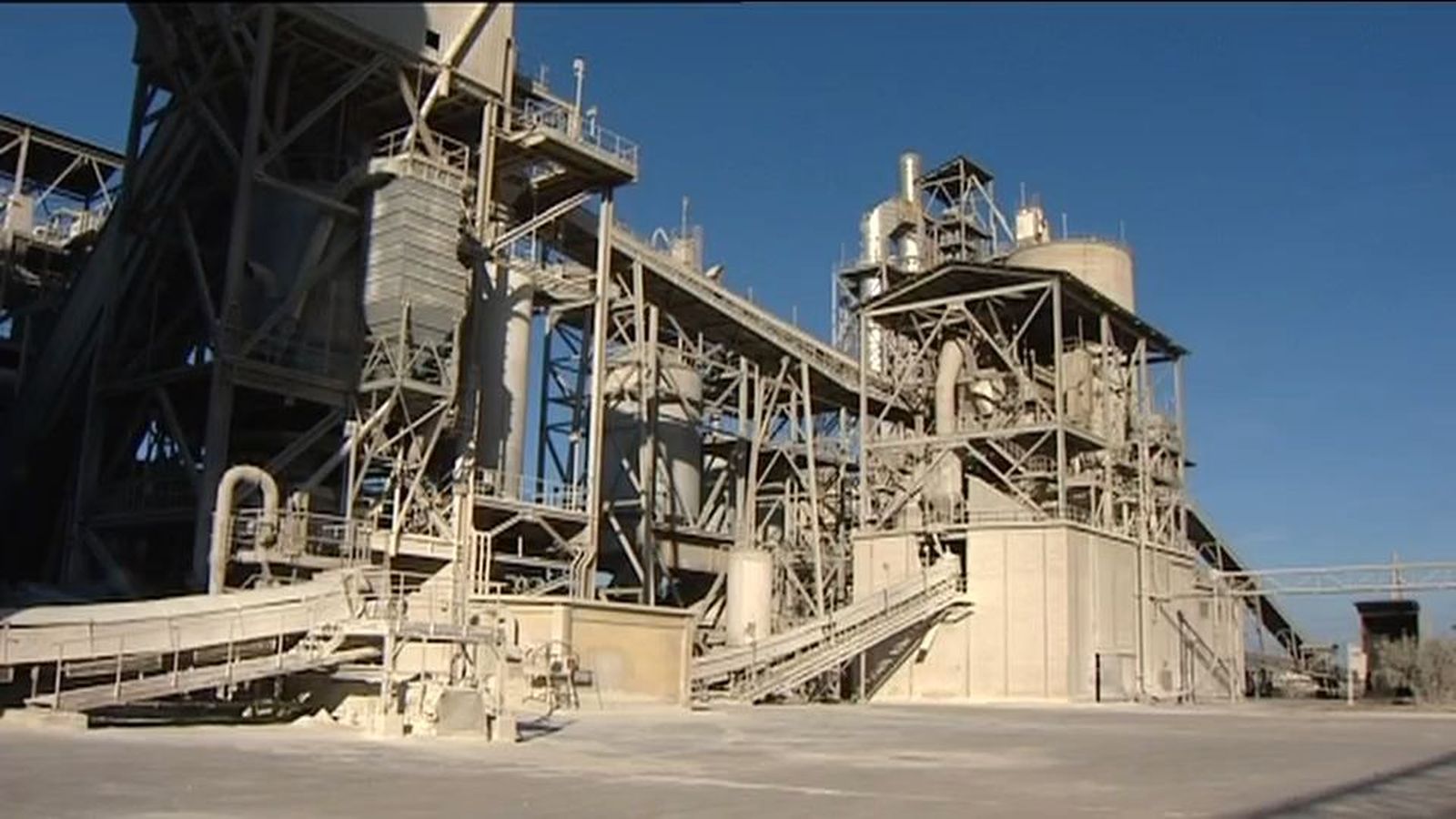 Frenazo en el consumo de cemento en España, con 5 meses consecutivos de caídas