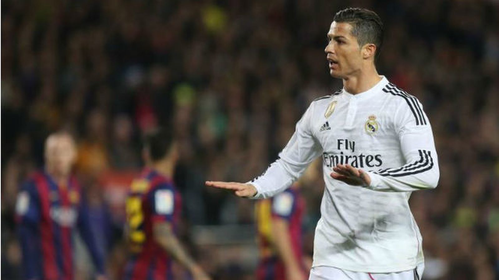 Cristiano Ronaldo ante el Barcelona