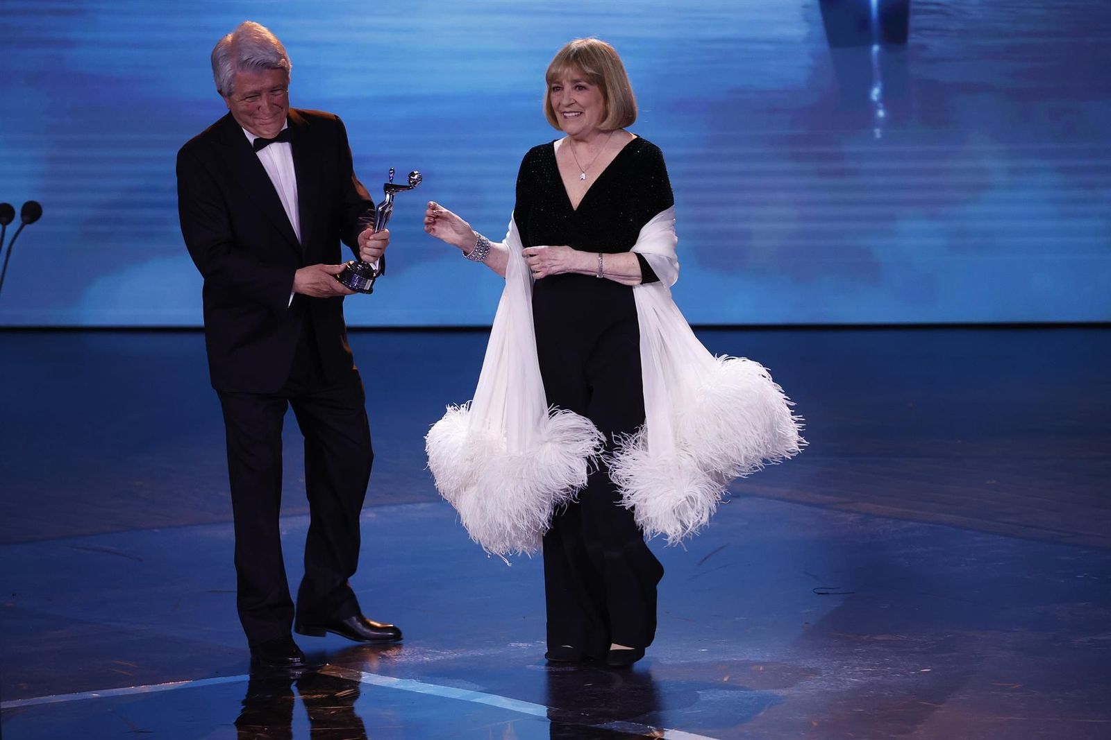 Carmen Maura, Javier Bardem y Blanca Portillo, triunfadores en los Premios Platino dados en Madrid