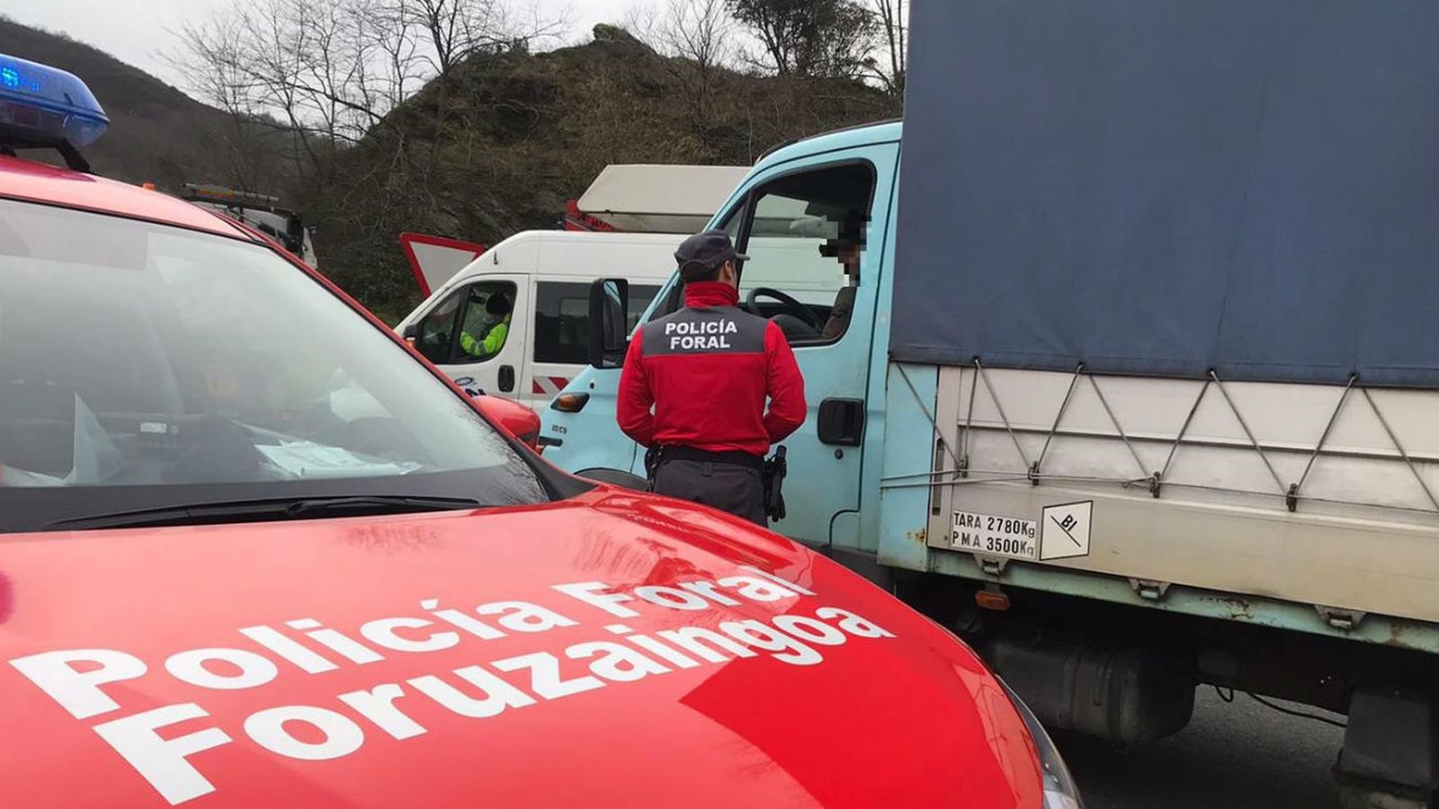 La Policía Foral multa a un camionero madrileño