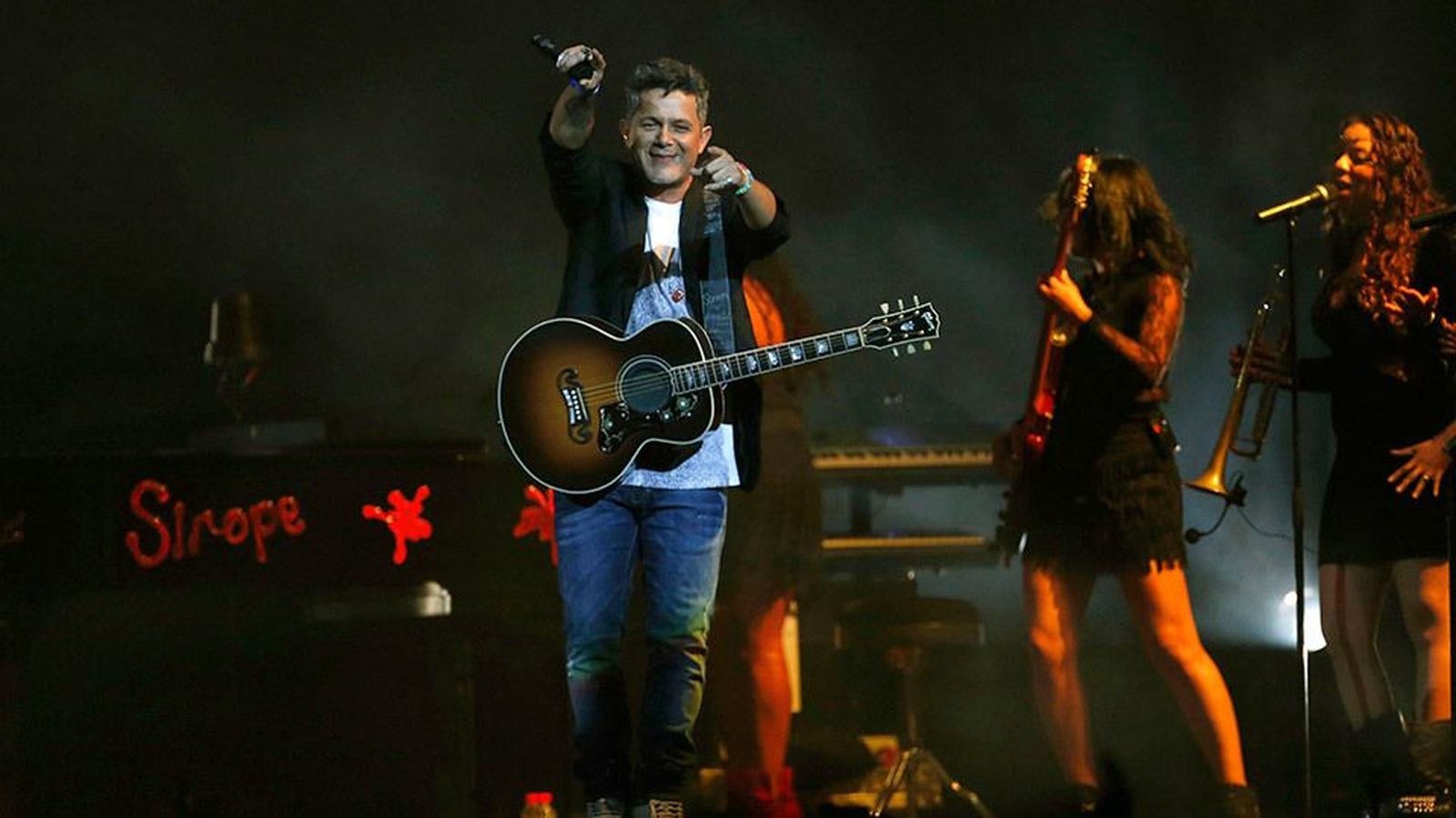 Alejandro Sanz cierra su gira "Sirope" en "casa" y ante un público entregado