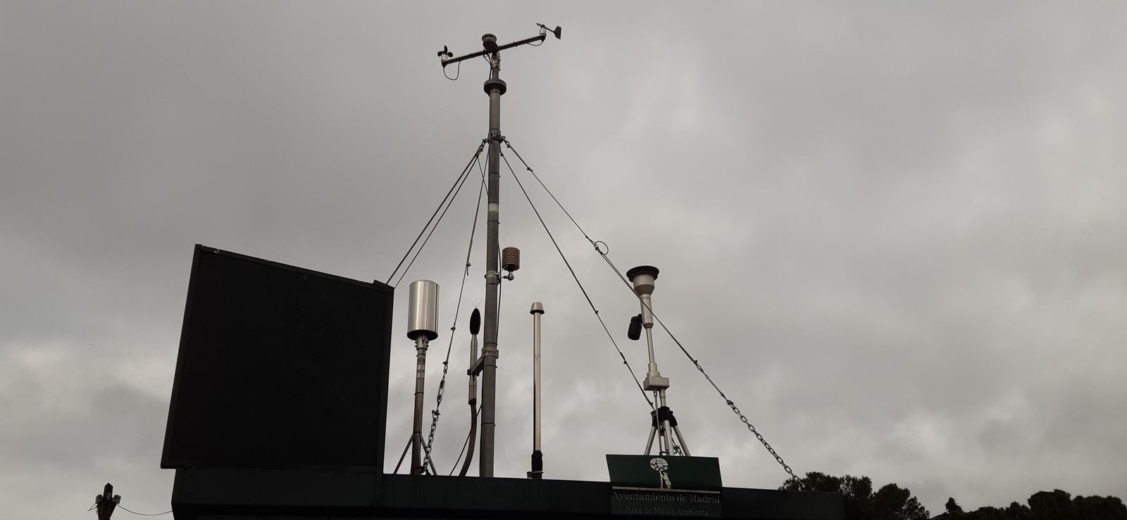 Sensores en una estación automática de calidad del aire