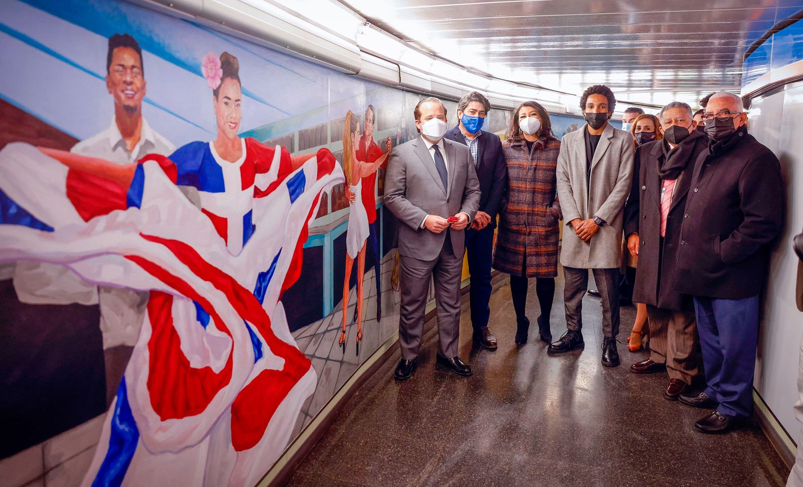 La estación de Metro de Santo Domingo se sumerge en el Caribe con un mural dedicado a República Dominicana