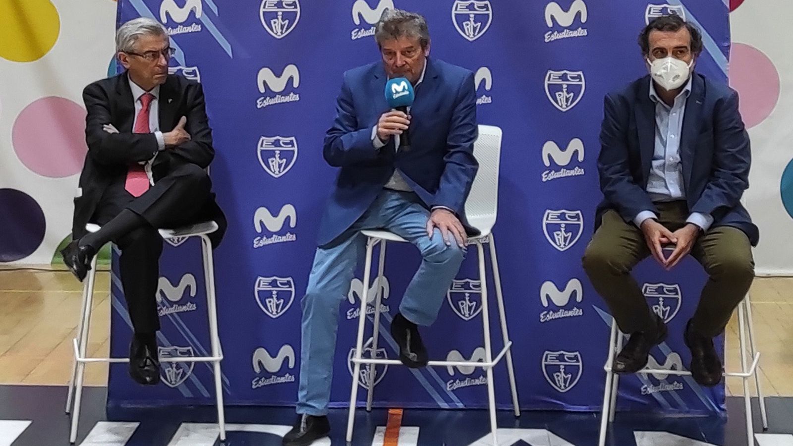 El presidente de Estudiantes reconoce "graves errores", pero no dimite porque "sería una cobardía"