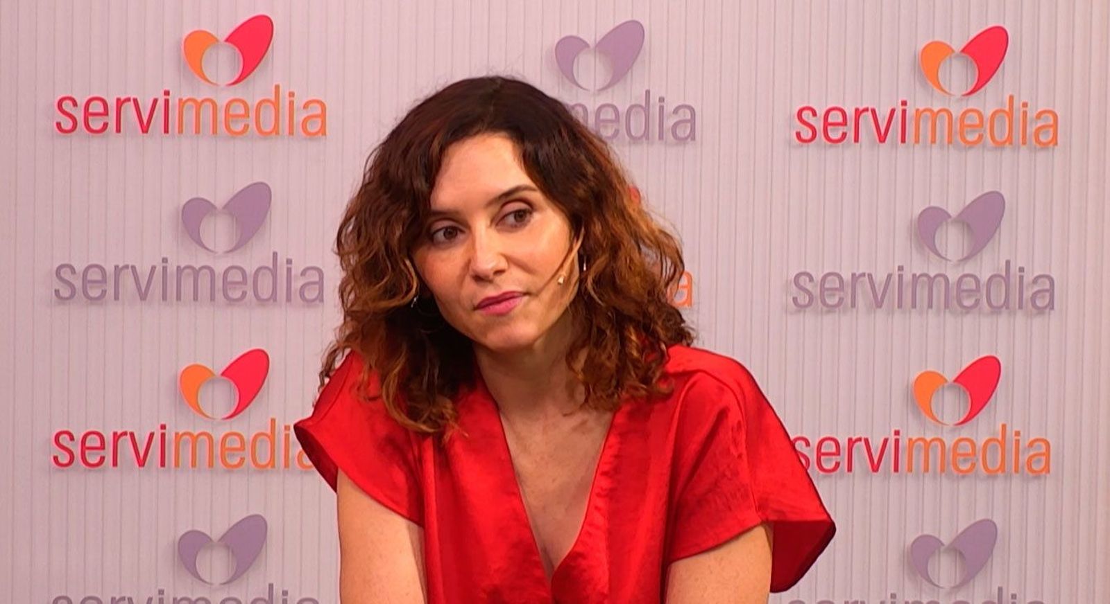 Ayuso reprocha a Vox que dé la “espantada” en un momento “tan difícil para España”