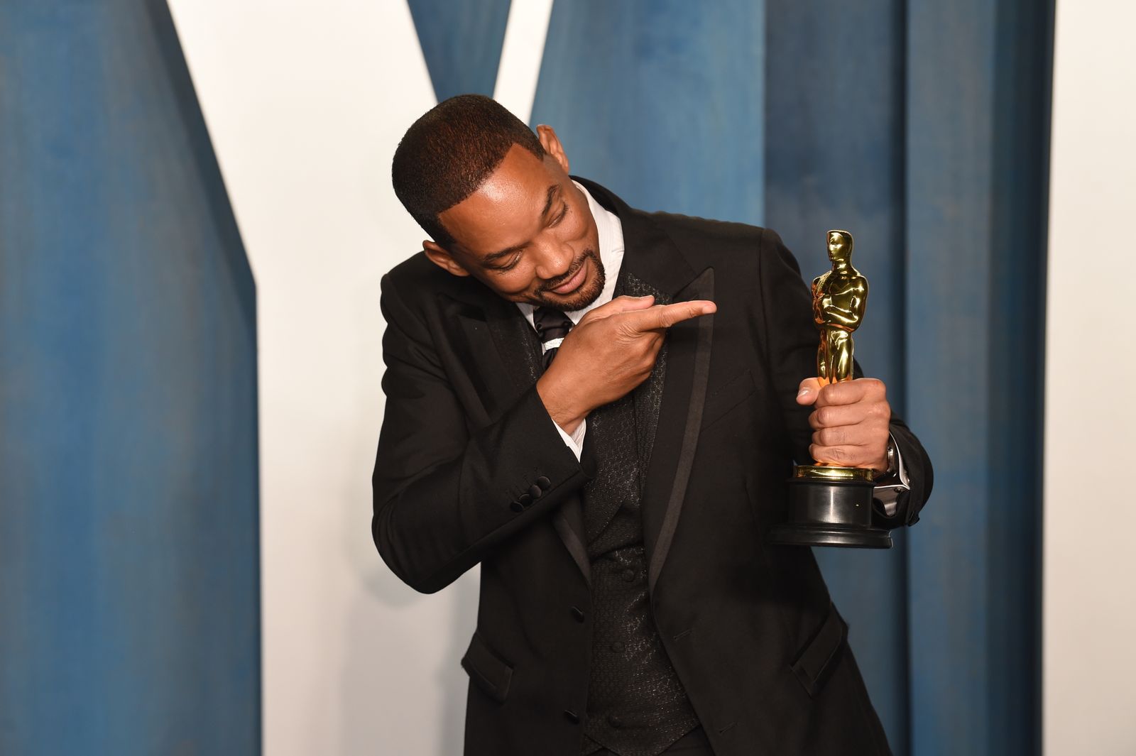 El actor Will Smith posando con su Óscar