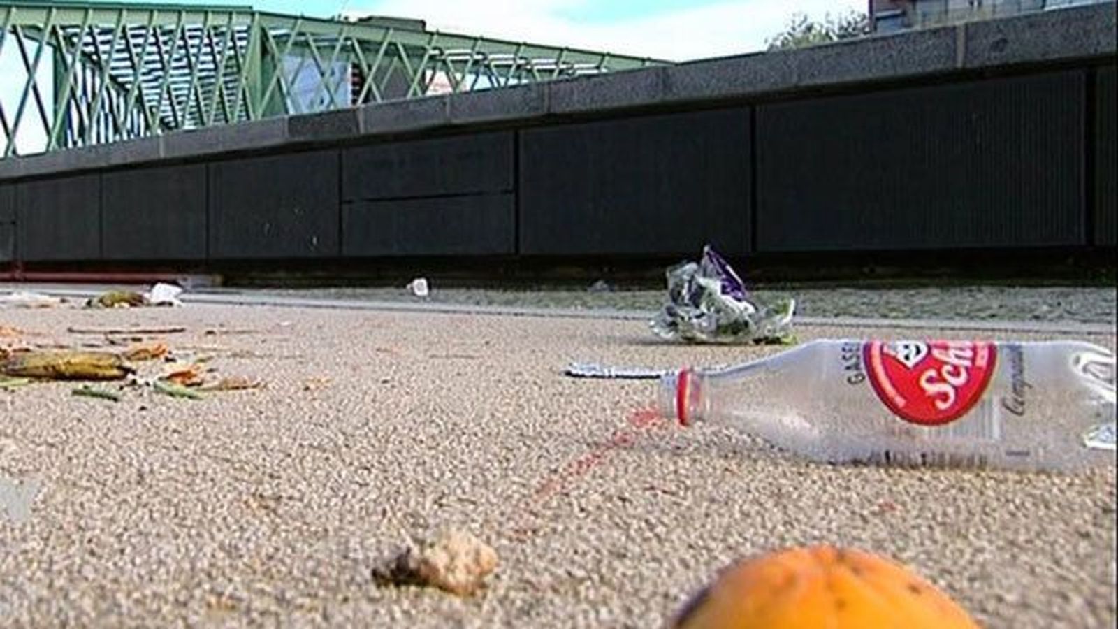 Arranca la huelga indefinida del  personal de limpieza y jardinería de Madrid Río