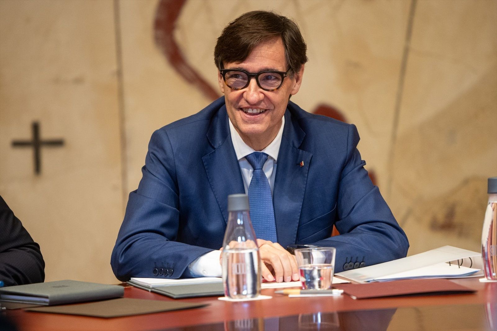El PSC ganaría las elecciones catalanas con entre 41 y 43 escaños y le seguiría Junts con hasta 29, según el CEO