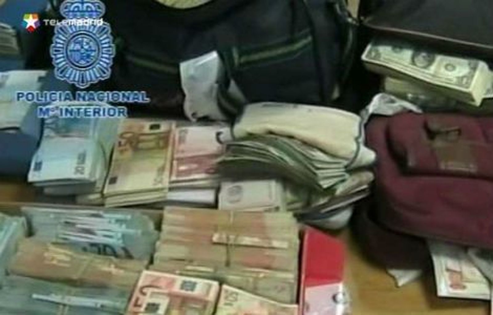Localizada una maleta con 600.000 euros del detenido por el robo del Códice Calixtino